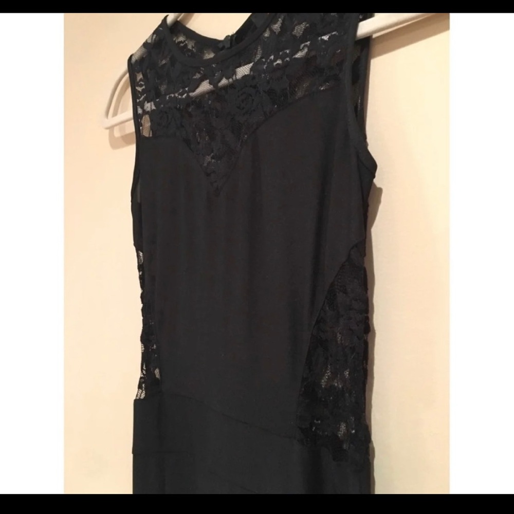 Prom dresse - Picture 4 of 5